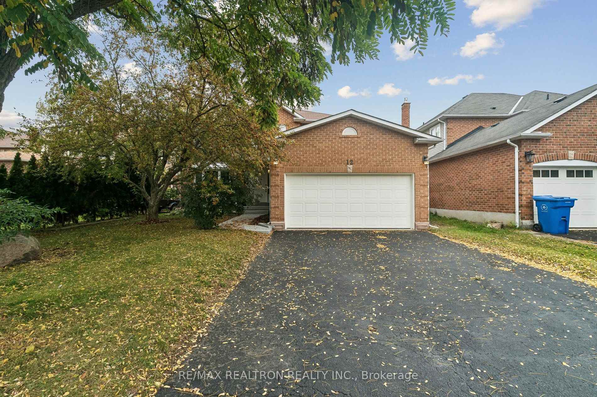 Photo 10 of 12 Tuch Drive, Georgina, Keswick North — HOMEH