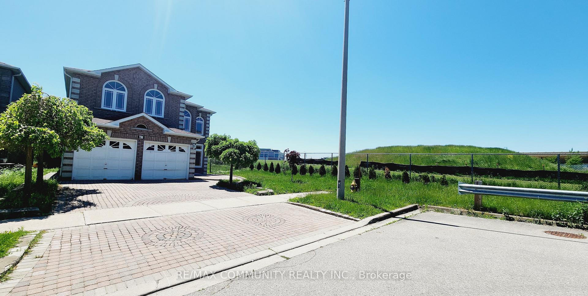 Photo 1 of Unit Main, 61 Chartway Boulevard, Scarborough, Highland Creek — HOMEH