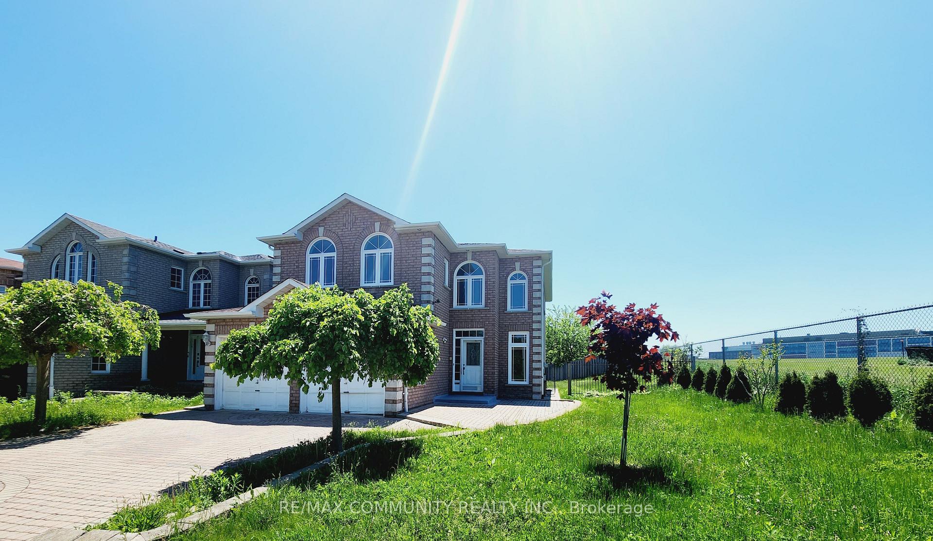 Photo 2 of Unit Main, 61 Chartway Boulevard, Scarborough, Highland Creek — HOMEH