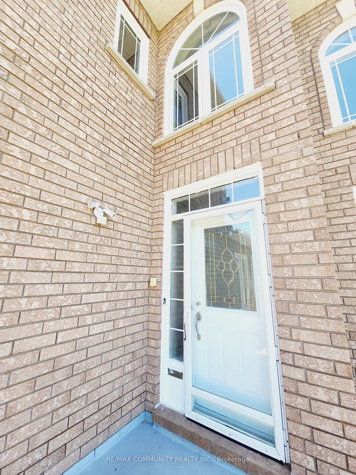 Photo 5 of Unit Main, 61 Chartway Boulevard, Scarborough, Highland Creek — HOMEH