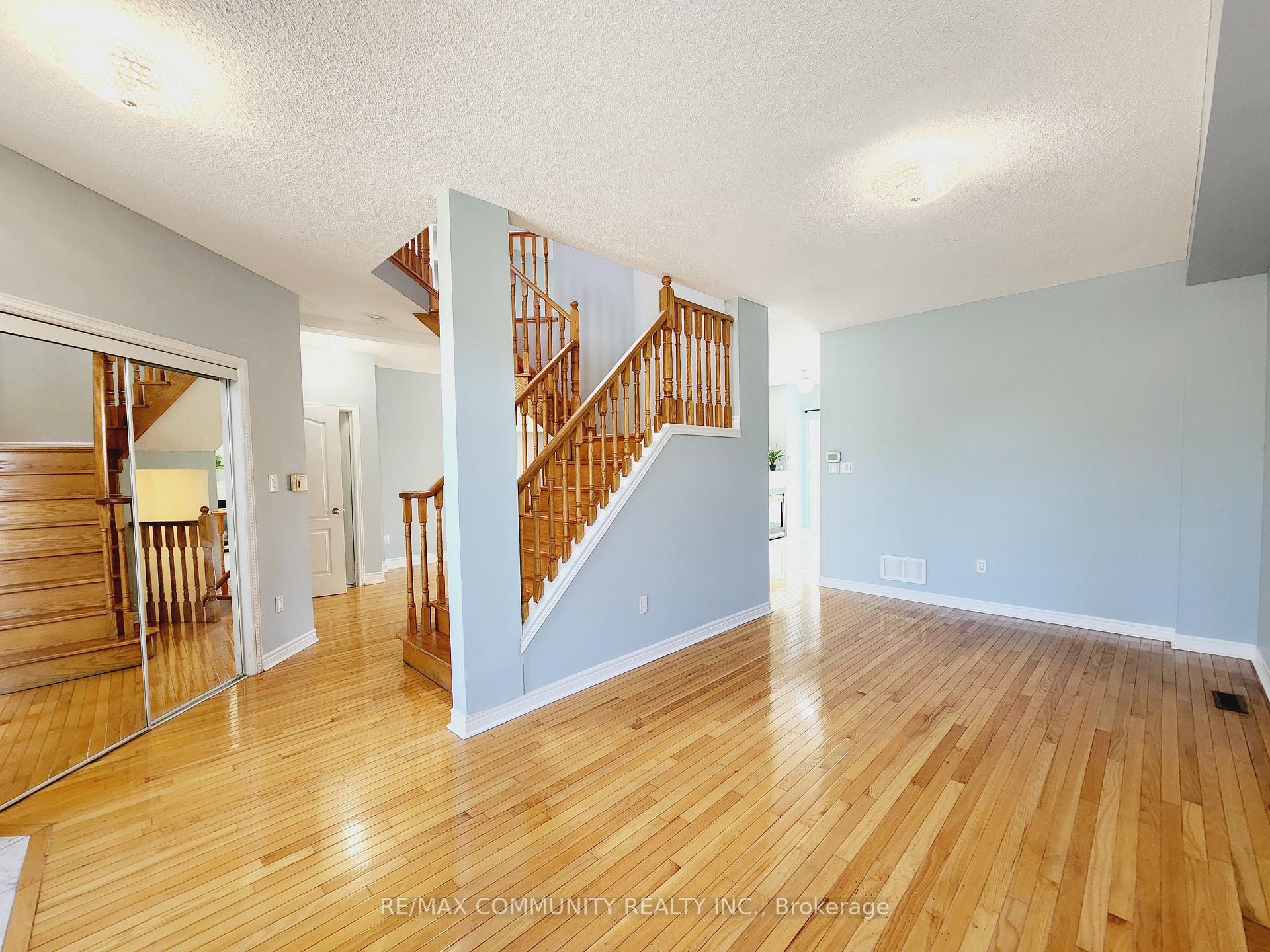 Photo 6 of Unit Main, 61 Chartway Boulevard, Scarborough, Highland Creek — HOMEH