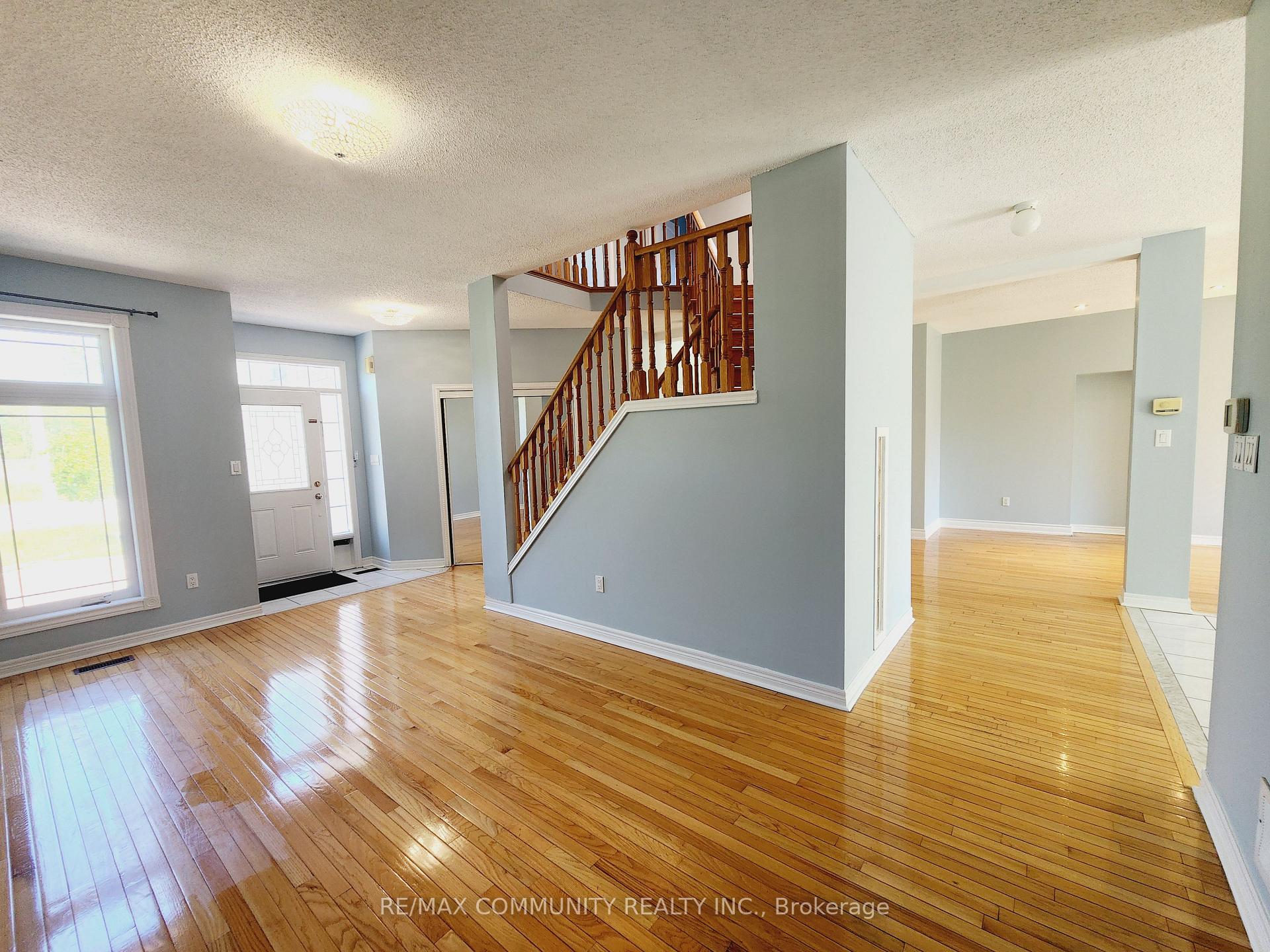 Photo 7 of Unit Main, 61 Chartway Boulevard, Scarborough, Highland Creek — HOMEH