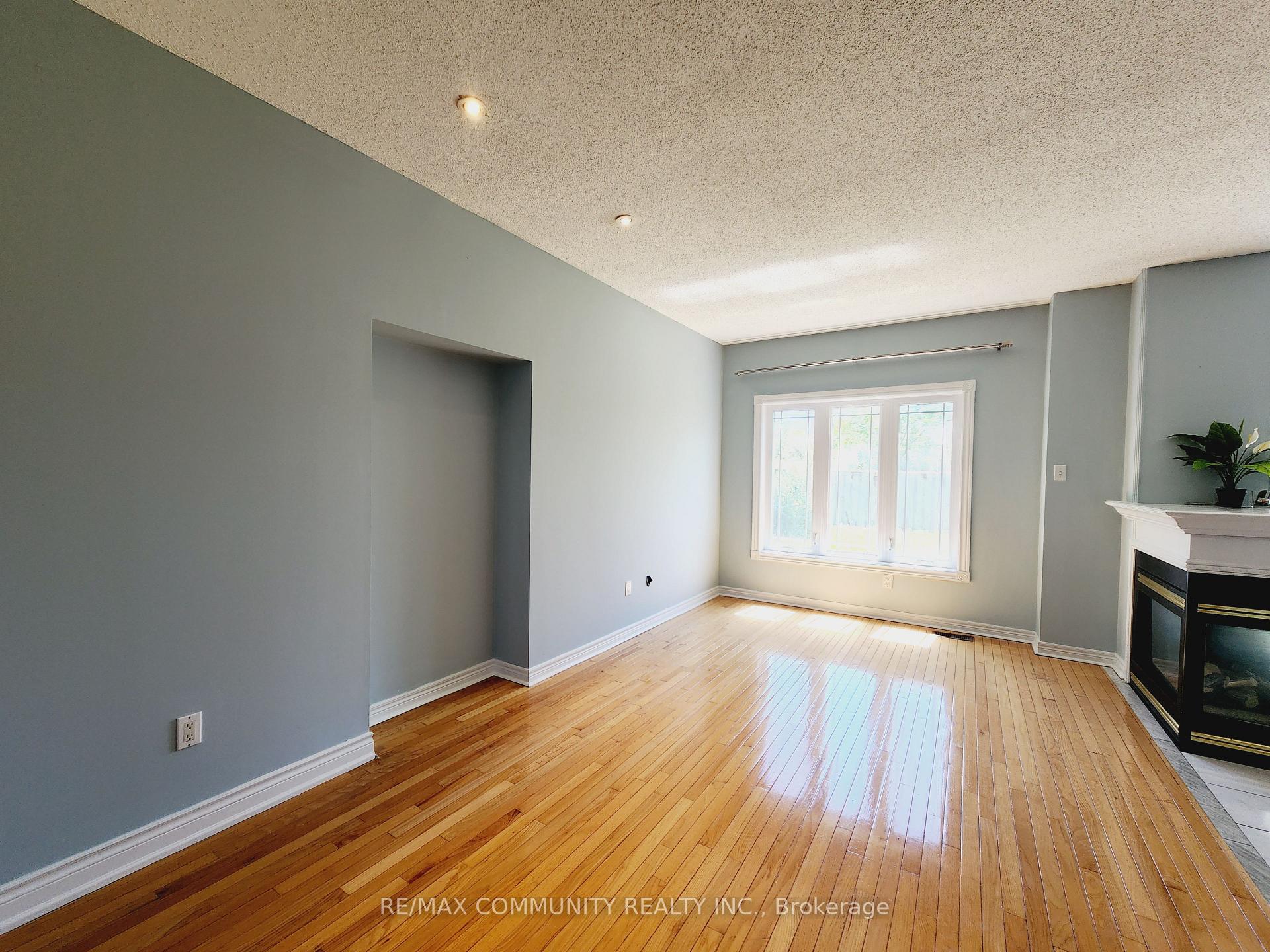 Photo 11 of Unit Main, 61 Chartway Boulevard, Scarborough, Highland Creek — HOMEH