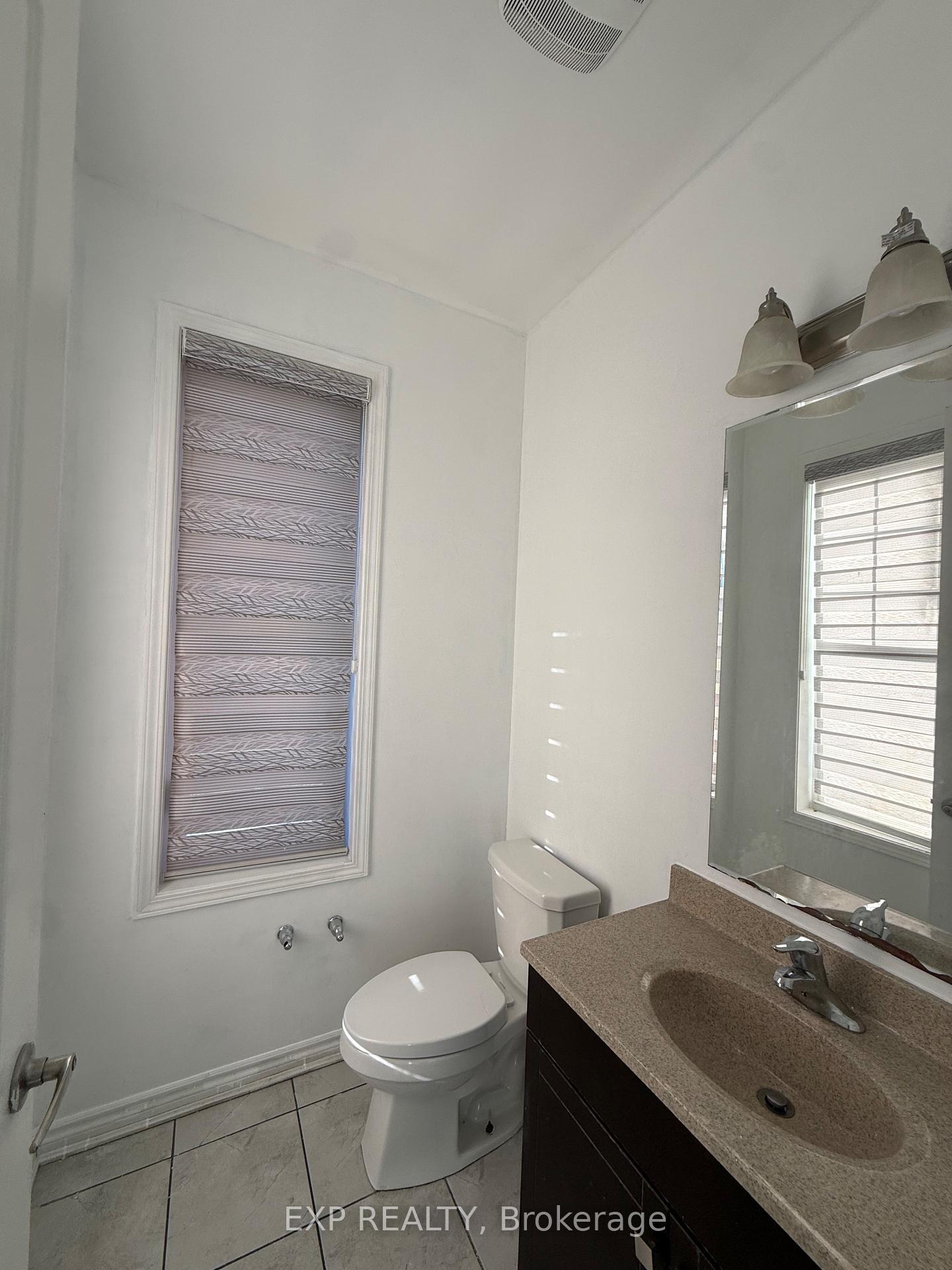 Photo 4 of 8 Redfern Street, Brampton, Northwest Brampton — HOMEH