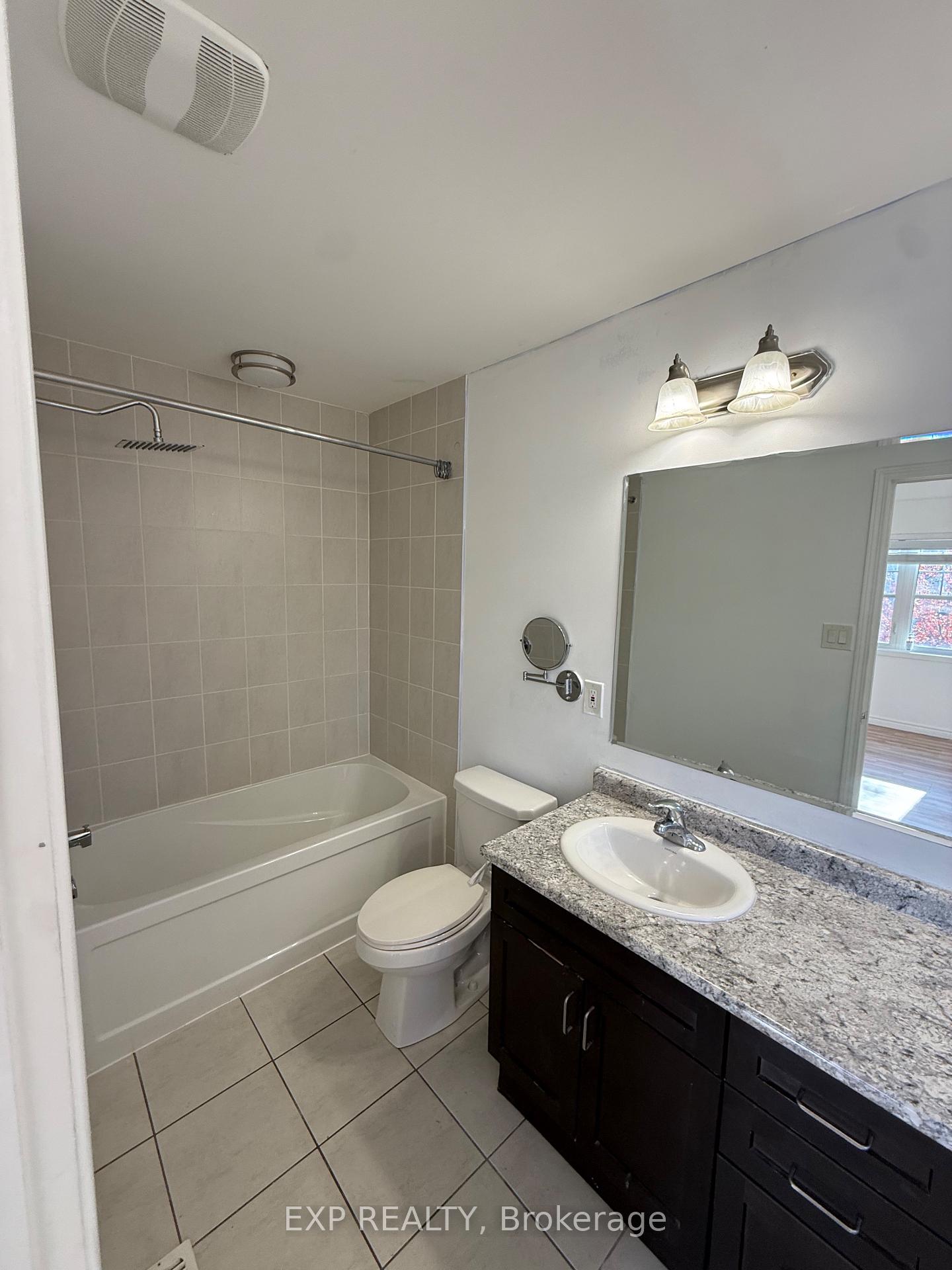 Photo 12 of 8 Redfern Street, Brampton, Northwest Brampton — HOMEH