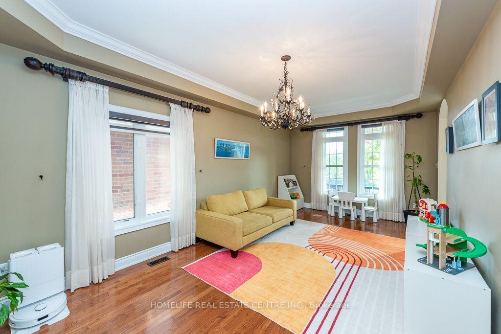 Photo 7 of 26 Imperial Lakes Drive, Brampton, Bram East — HOMEH