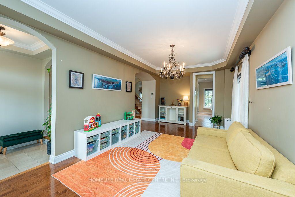Photo 8 of 26 Imperial Lakes Drive, Brampton, Bram East — HOMEH