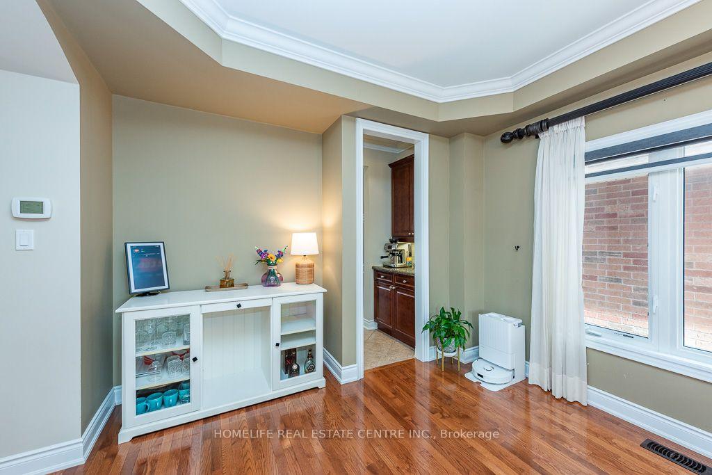 Photo 10 of 26 Imperial Lakes Drive, Brampton, Bram East — HOMEH