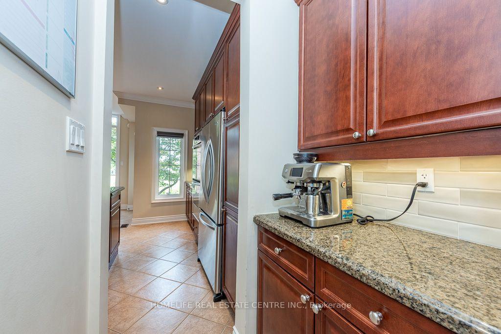 Photo 11 of 26 Imperial Lakes Drive, Brampton, Bram East — HOMEH