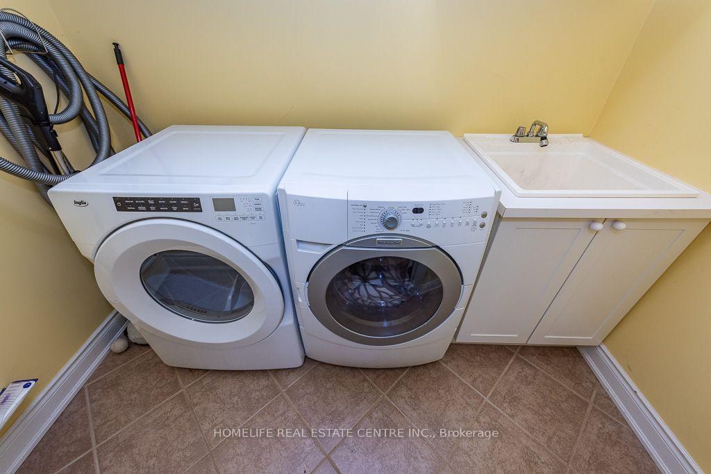 Photo 25 of 26 Imperial Lakes Drive, Brampton, Bram East — HOMEH