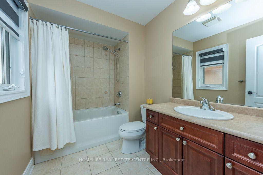 Photo 33 of 26 Imperial Lakes Drive, Brampton, Bram East — HOMEH