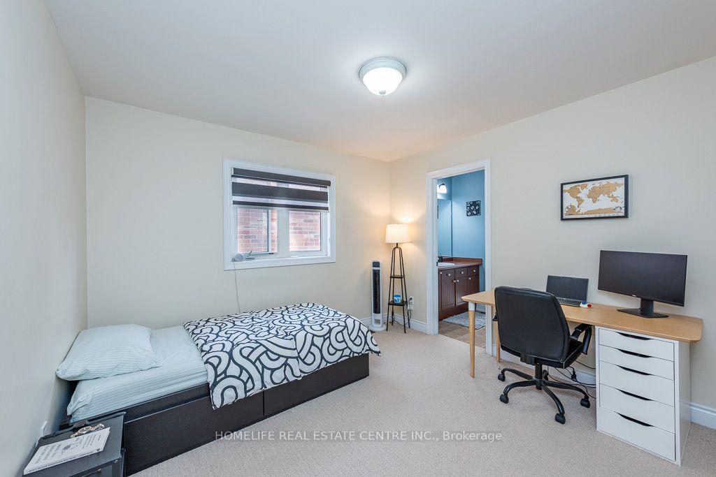 Photo 35 of 26 Imperial Lakes Drive, Brampton, Bram East — HOMEH