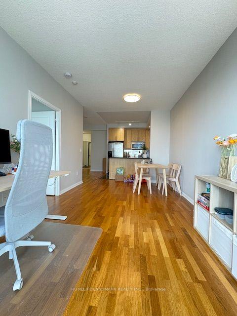 Photo 4 of Unit 1911, 628 Fleet Street, Toronto, Niagara — HOMEH