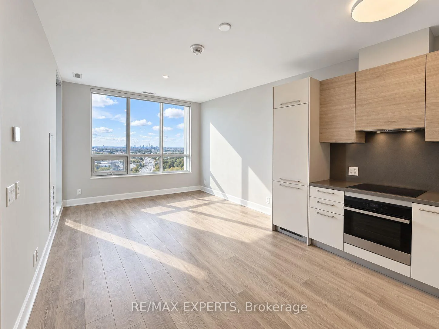 Photo 9 of Unit 2310, 12 Gandhi Lane, Markham, Commerce Valley — HOMEH
