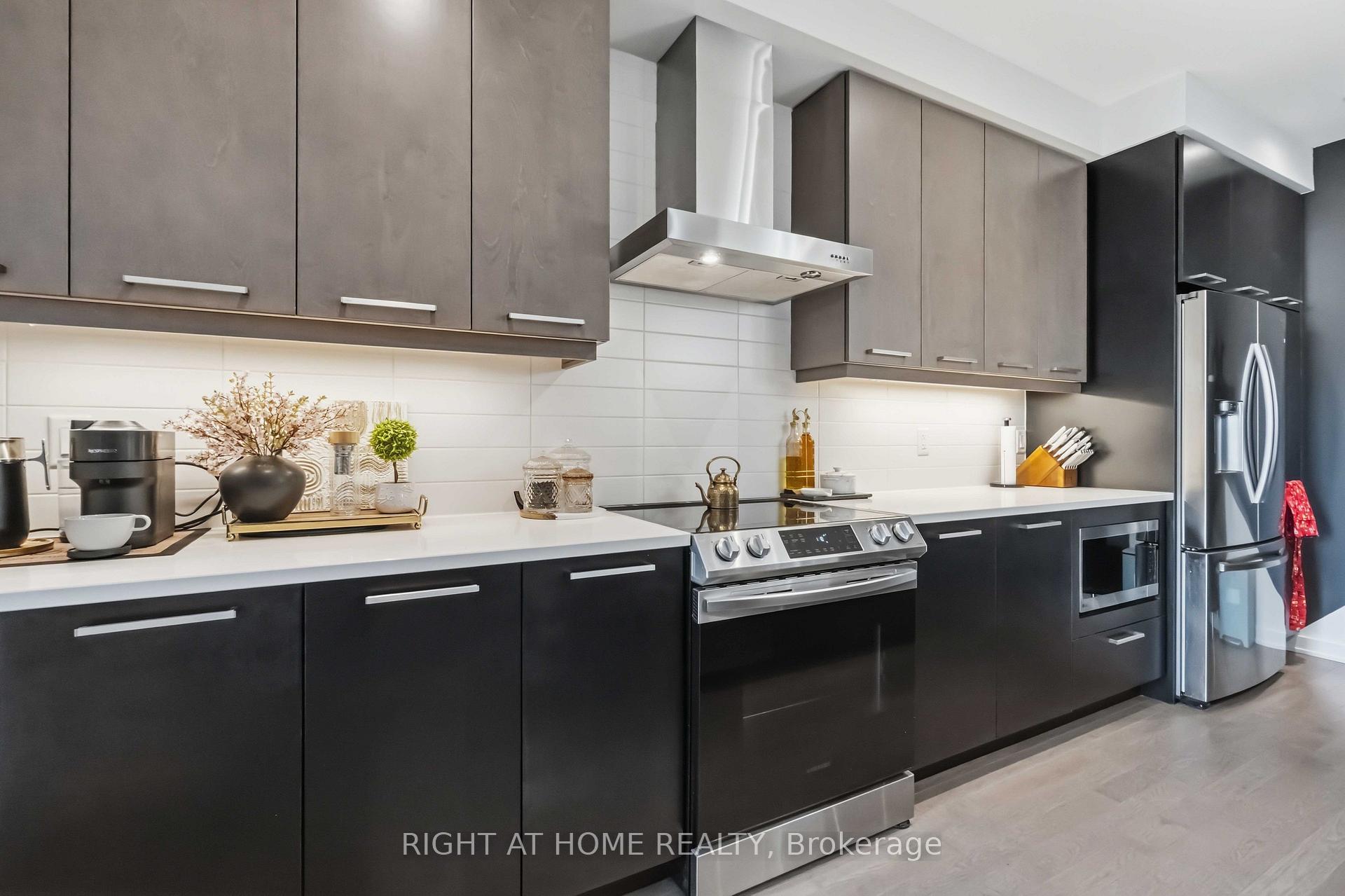Photo 10 of 359 Big Dipper Street, Ottawa, Riverside South/Gloucester Glen — HOMEH