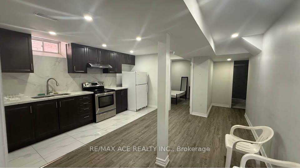 Photo 5 of Unit Basement, 54 Bethany Street, Markham, Cedarwood — HOMEH