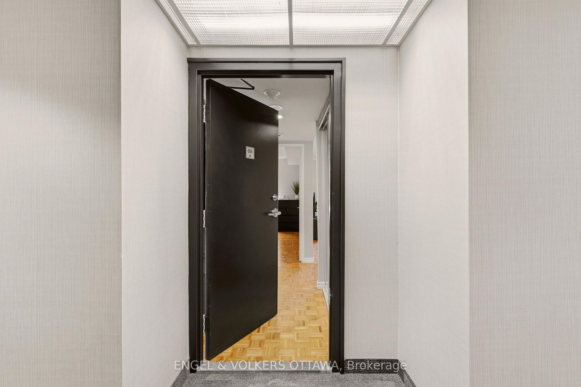 Photo 4 of Unit 606, 475 Laurier Avenue W, Ottawa, Ottawa Centre — HOMEH