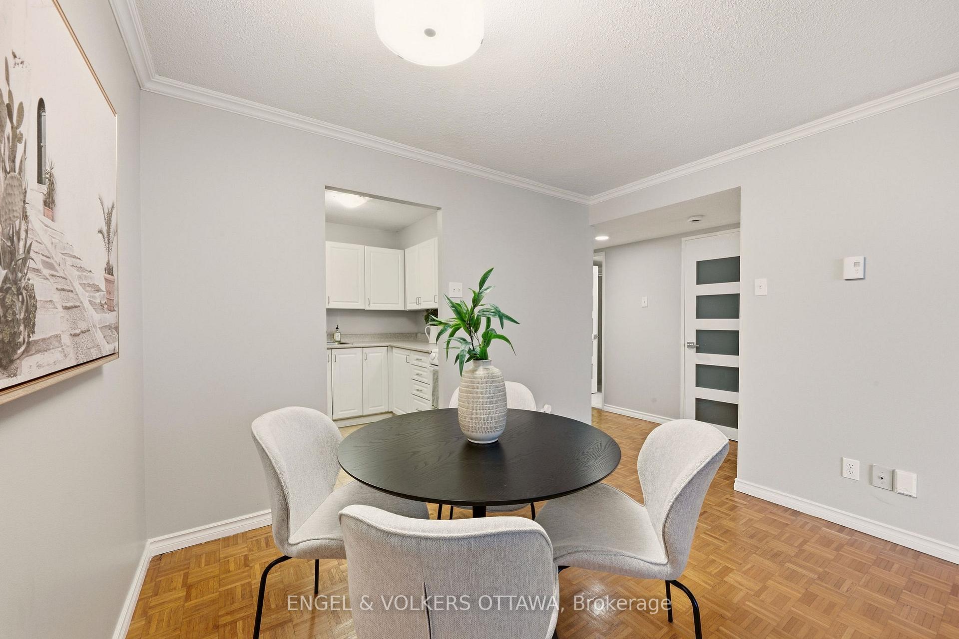 Photo 8 of Unit 606, 475 Laurier Avenue W, Ottawa, Ottawa Centre — HOMEH