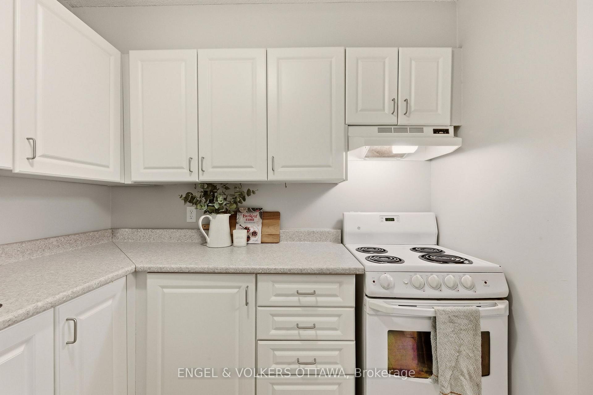Photo 19 of Unit 606, 475 Laurier Avenue W, Ottawa, Ottawa Centre — HOMEH