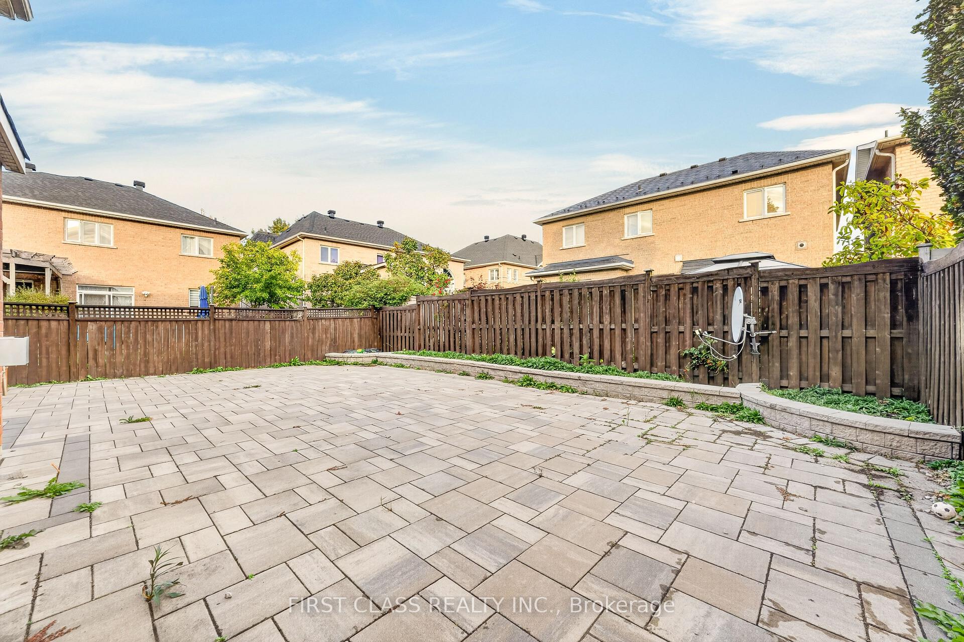 Photo 10 of 4 Hawkweed Manor, Markham, Box Grove — HOMEH