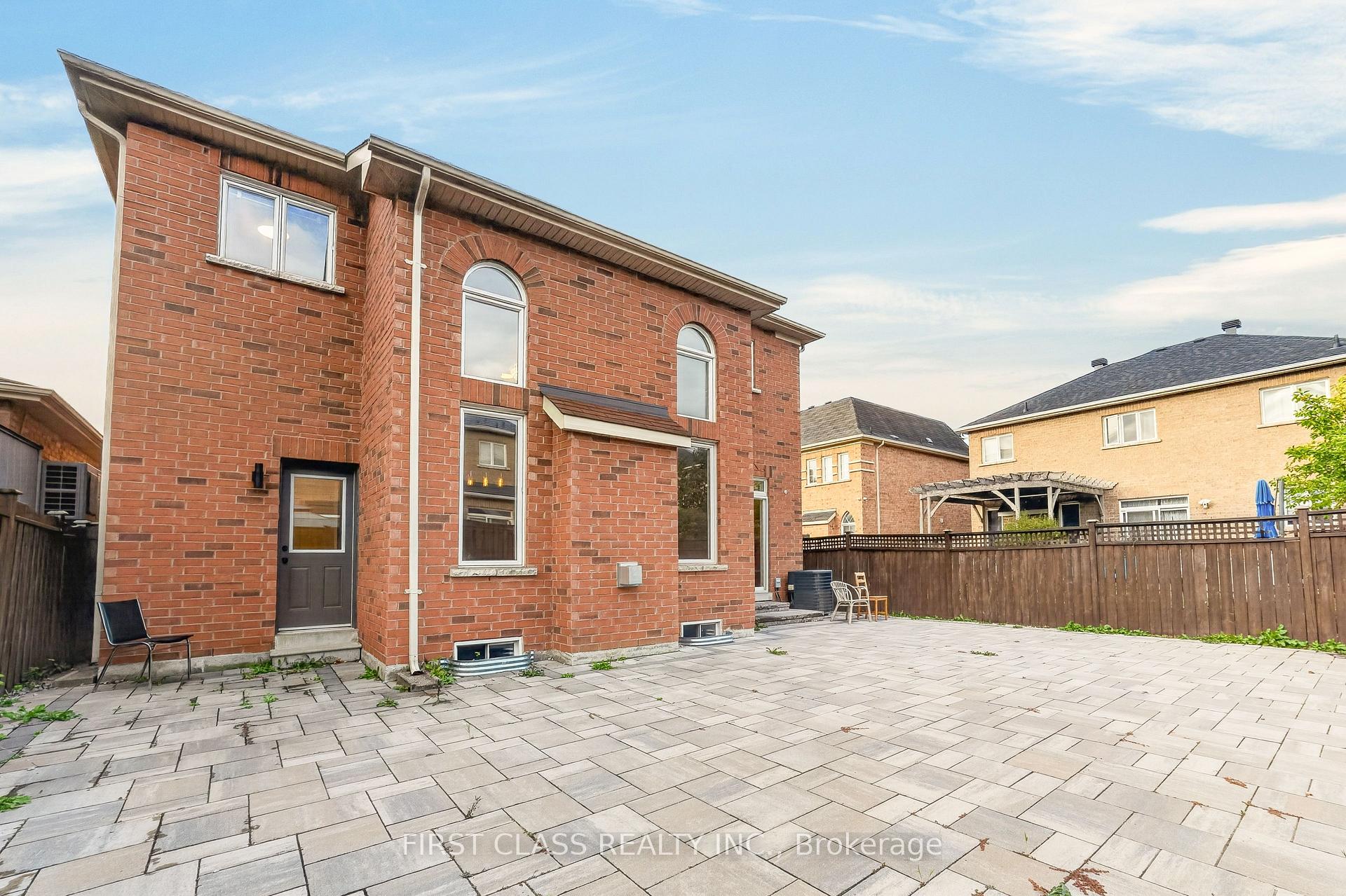 Photo 11 of 4 Hawkweed Manor, Markham, Box Grove — HOMEH