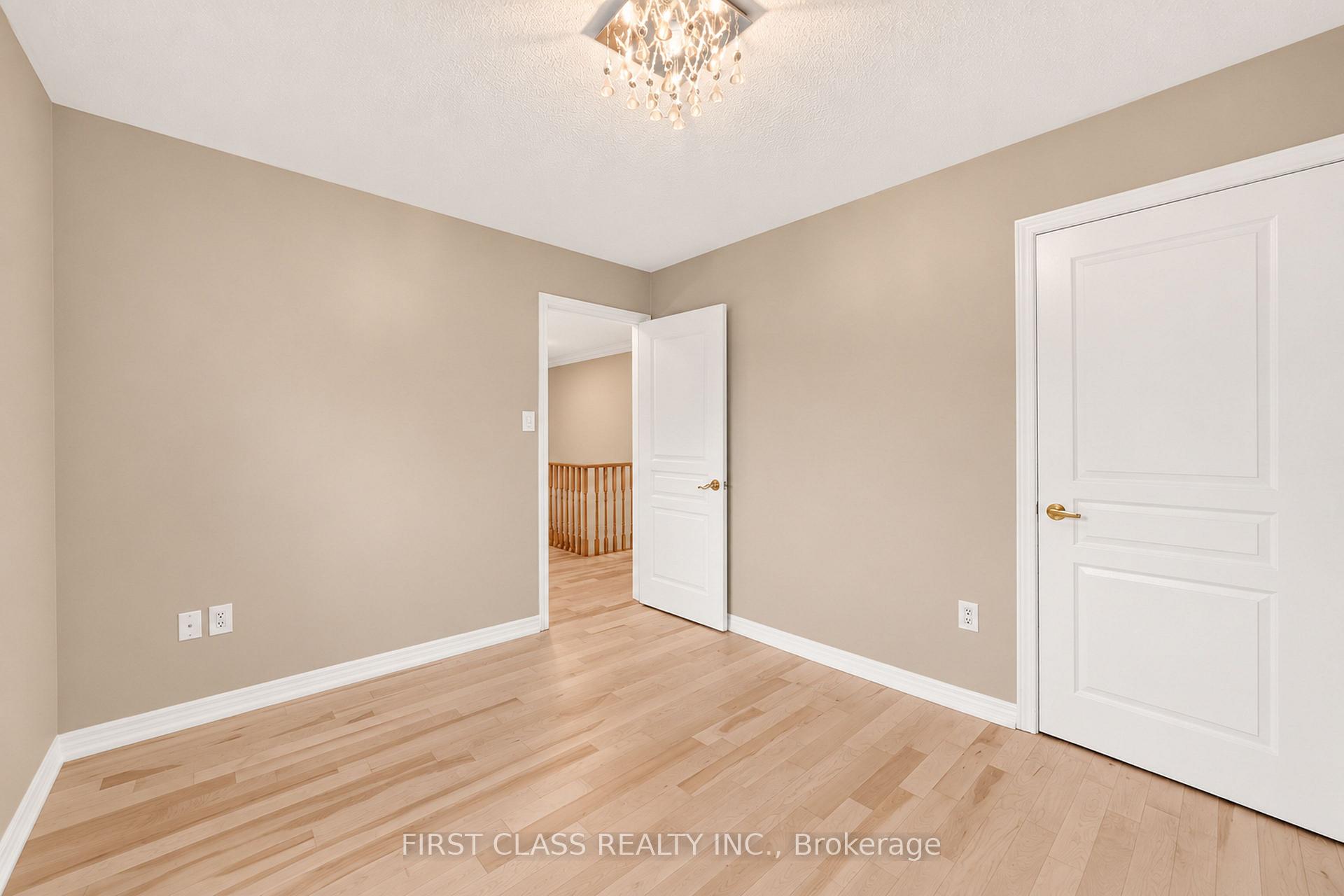 Photo 23 of 4 Hawkweed Manor, Markham, Box Grove — HOMEH