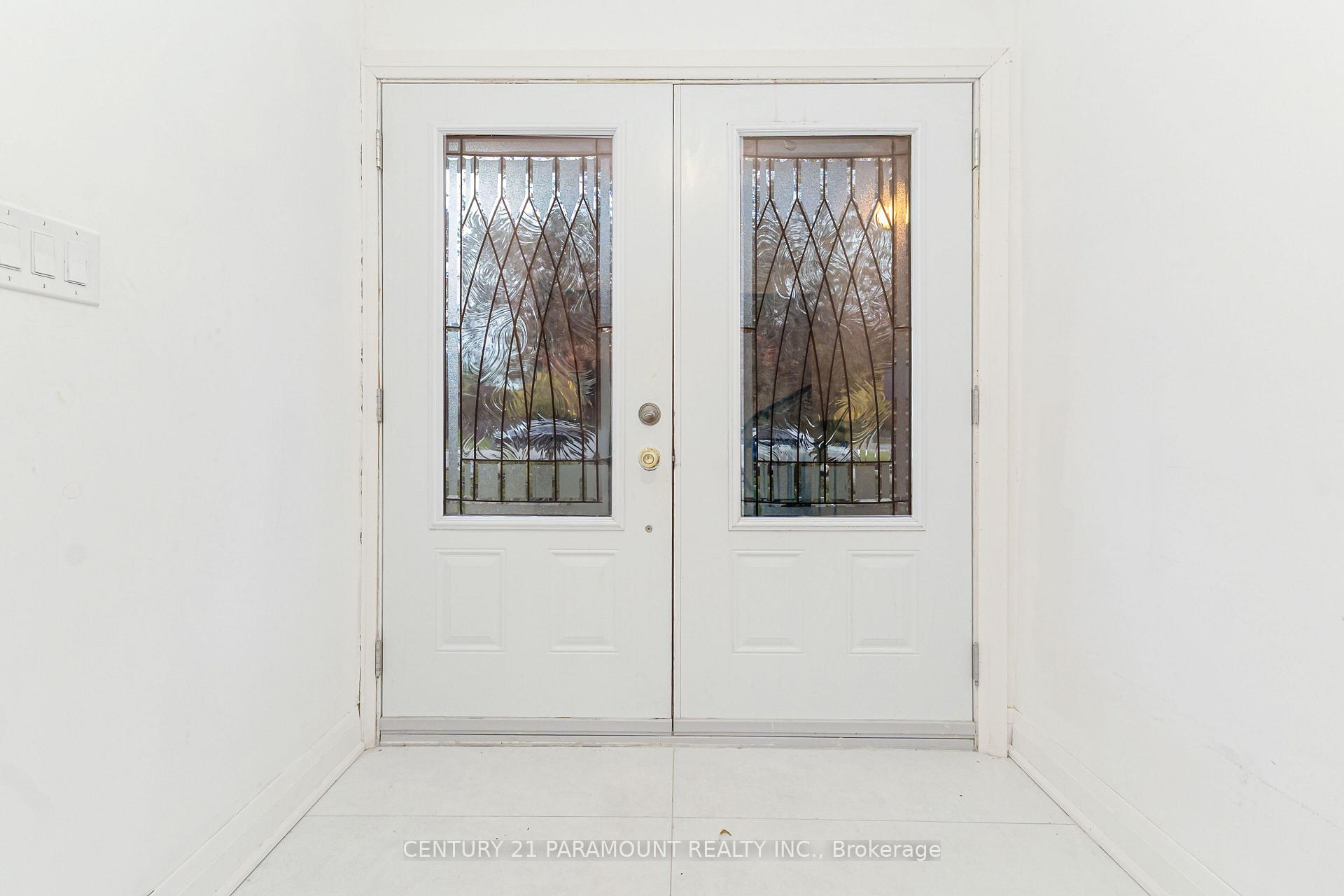 Photo 6 of 8 Waterfield Drive, Scarborough, Bendale — HOMEH