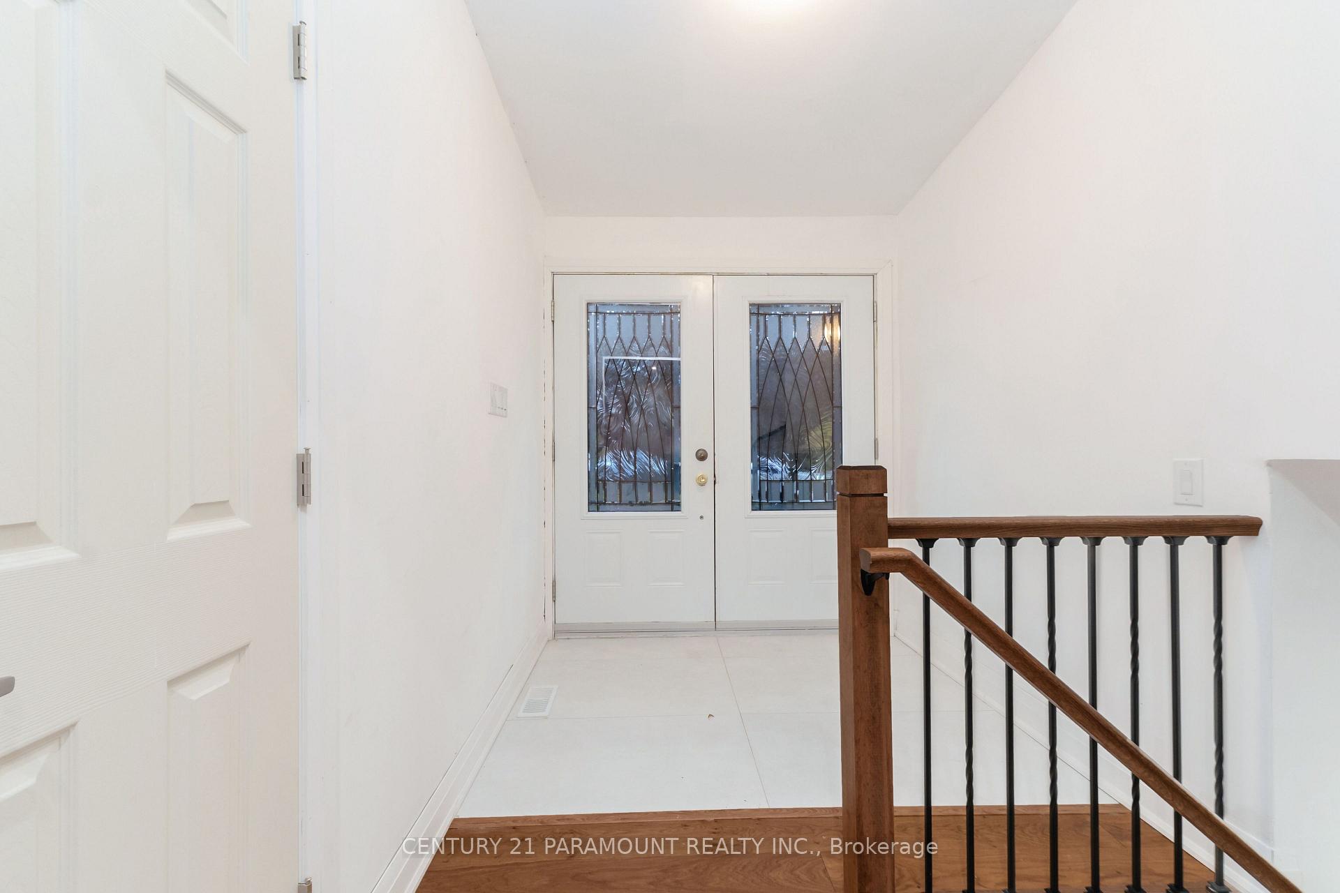 Photo 7 of 8 Waterfield Drive, Scarborough, Bendale — HOMEH