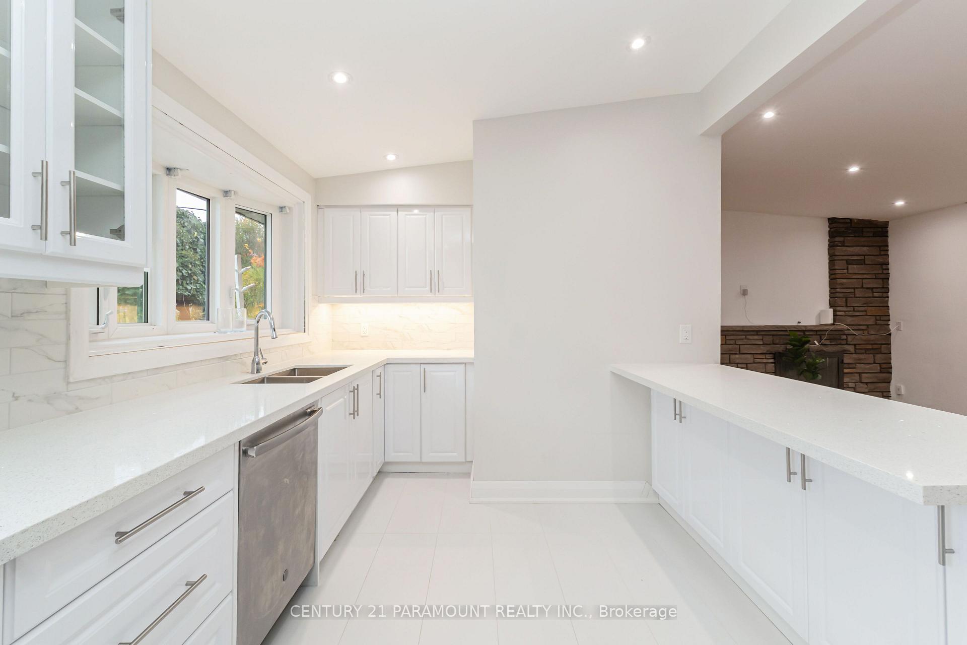 Photo 15 of 8 Waterfield Drive, Scarborough, Bendale — HOMEH