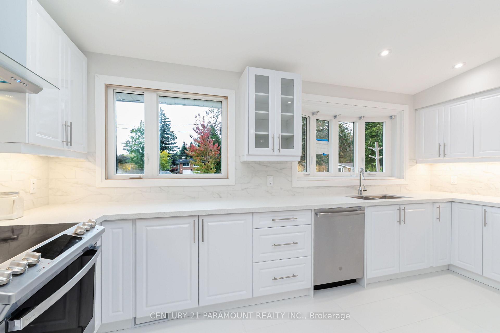Photo 17 of 8 Waterfield Drive, Scarborough, Bendale — HOMEH