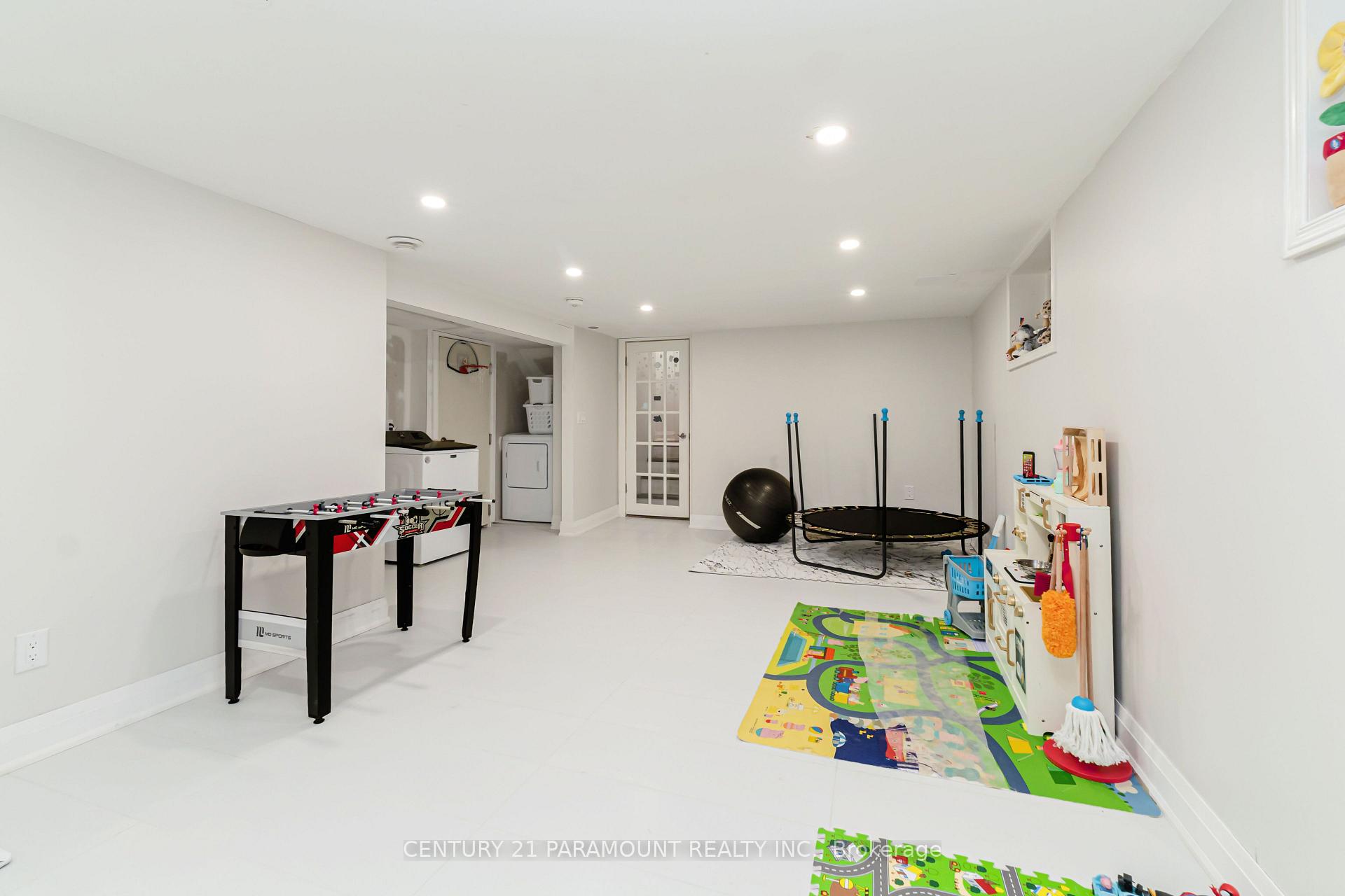 Photo 39 of 8 Waterfield Drive, Scarborough, Bendale — HOMEH