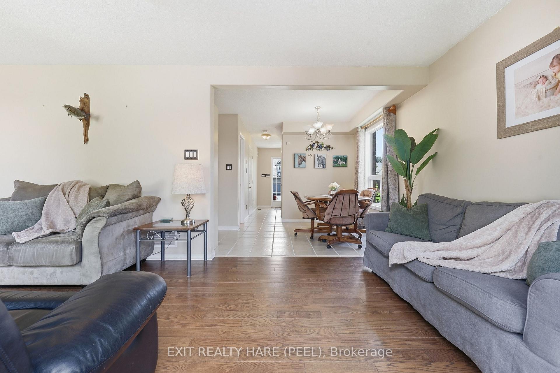 Photo 5 of 43 Stoneham Street, New Tecumseth, Alliston — HOMEH