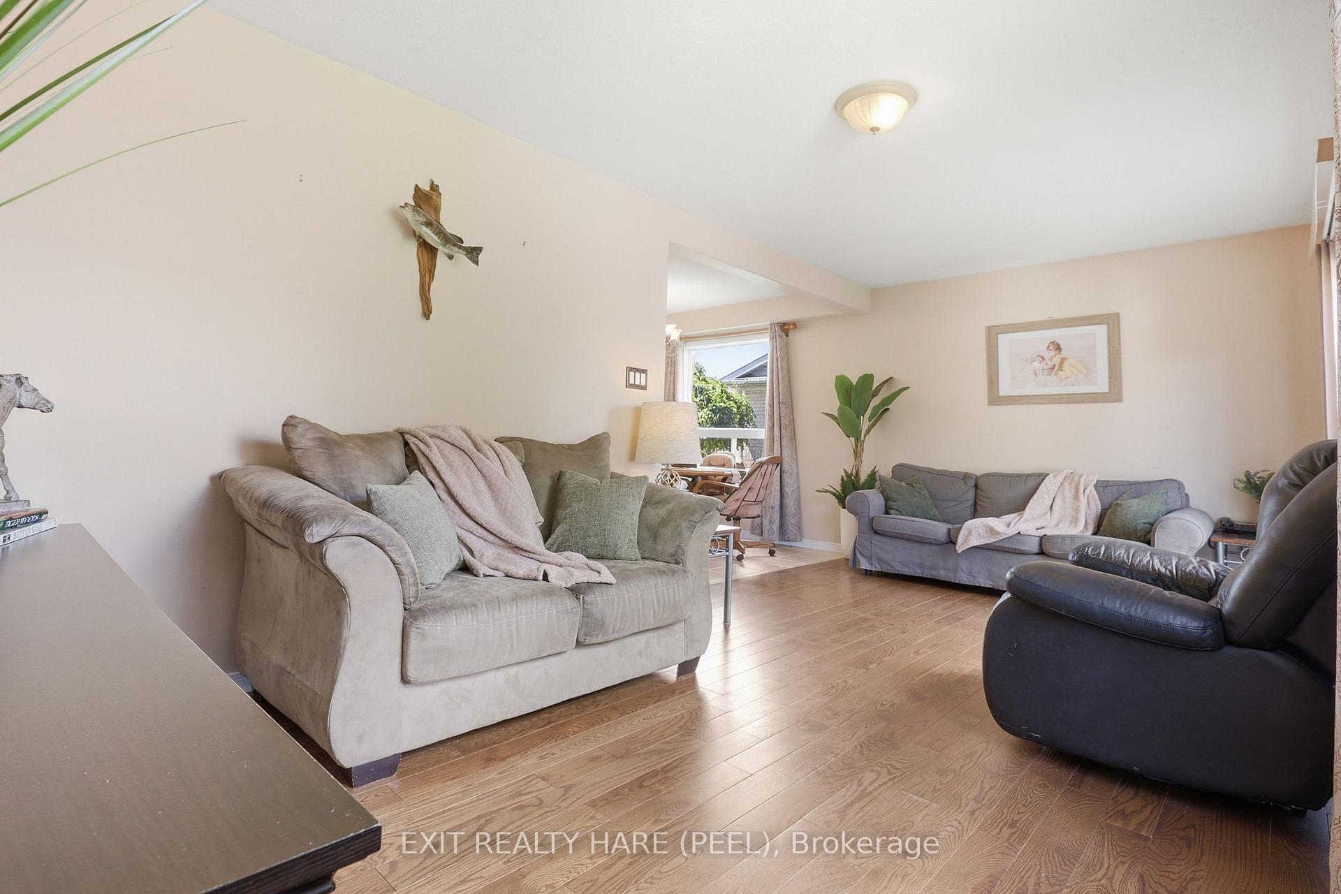 Photo 6 of 43 Stoneham Street, New Tecumseth, Alliston — HOMEH