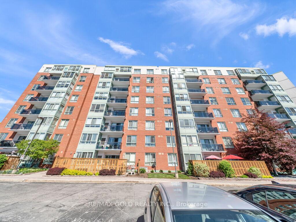 Photo 2 of Unit 611, 30 Blue Springs Drive, Waterloo, Colonial Acres — HOMEH