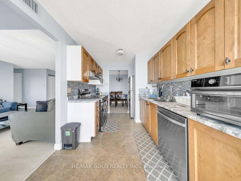 Photo 19 of Unit 611, 30 Blue Springs Drive, Waterloo, Colonial Acres — HOMEH