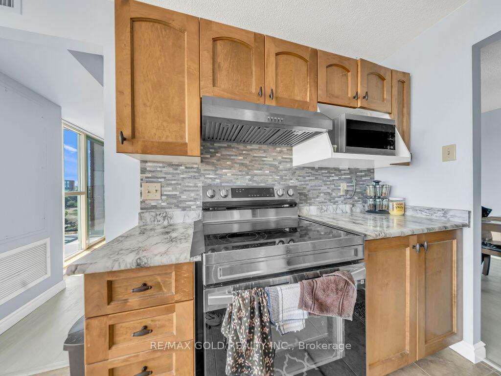 Photo 20 of Unit 611, 30 Blue Springs Drive, Waterloo, Colonial Acres — HOMEH