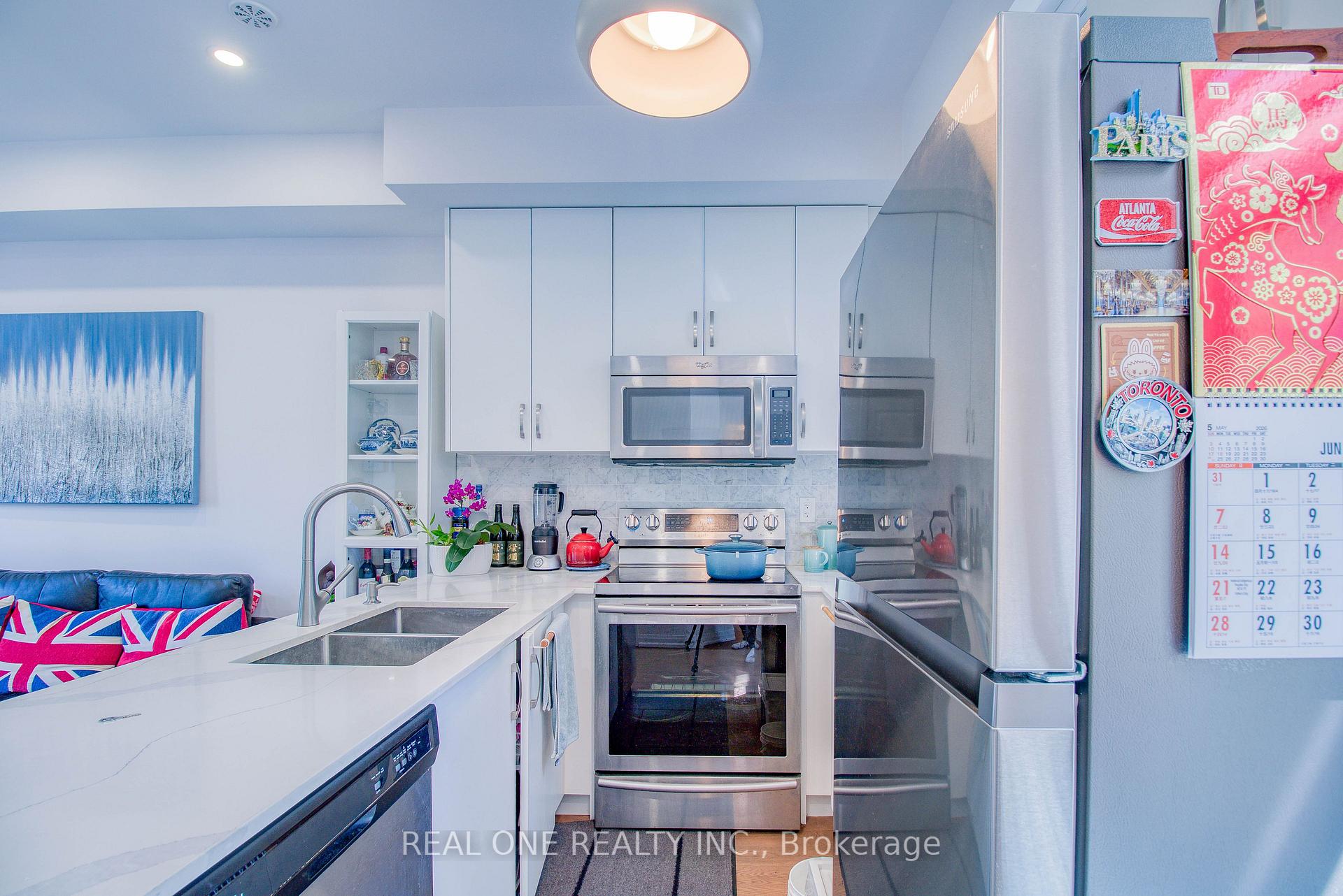 Photo 7 of Unit 63, 27 Eldora Avenue, North York, Newtonbrook West — HOMEH