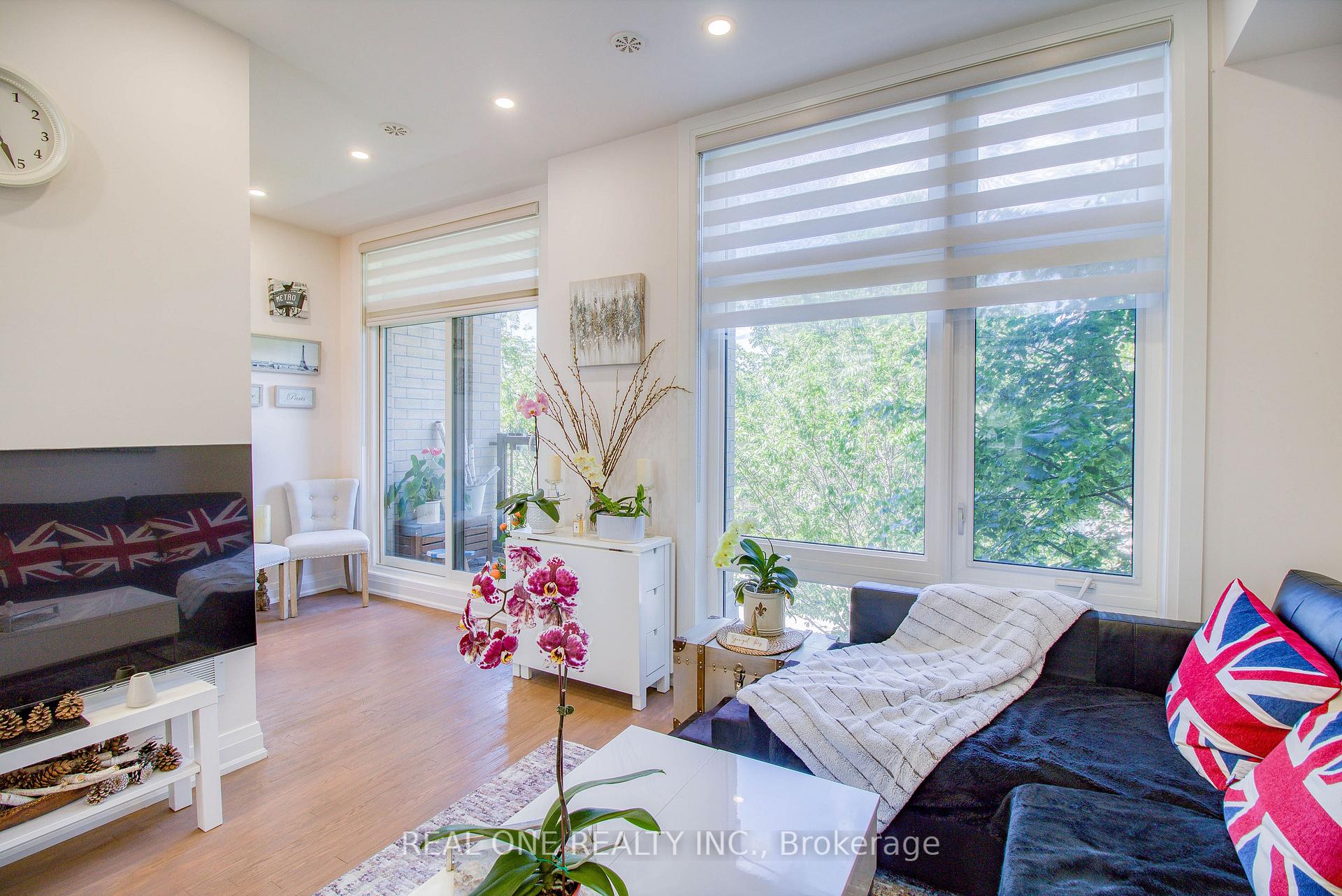Photo 12 of Unit 63, 27 Eldora Avenue, North York, Newtonbrook West — HOMEH