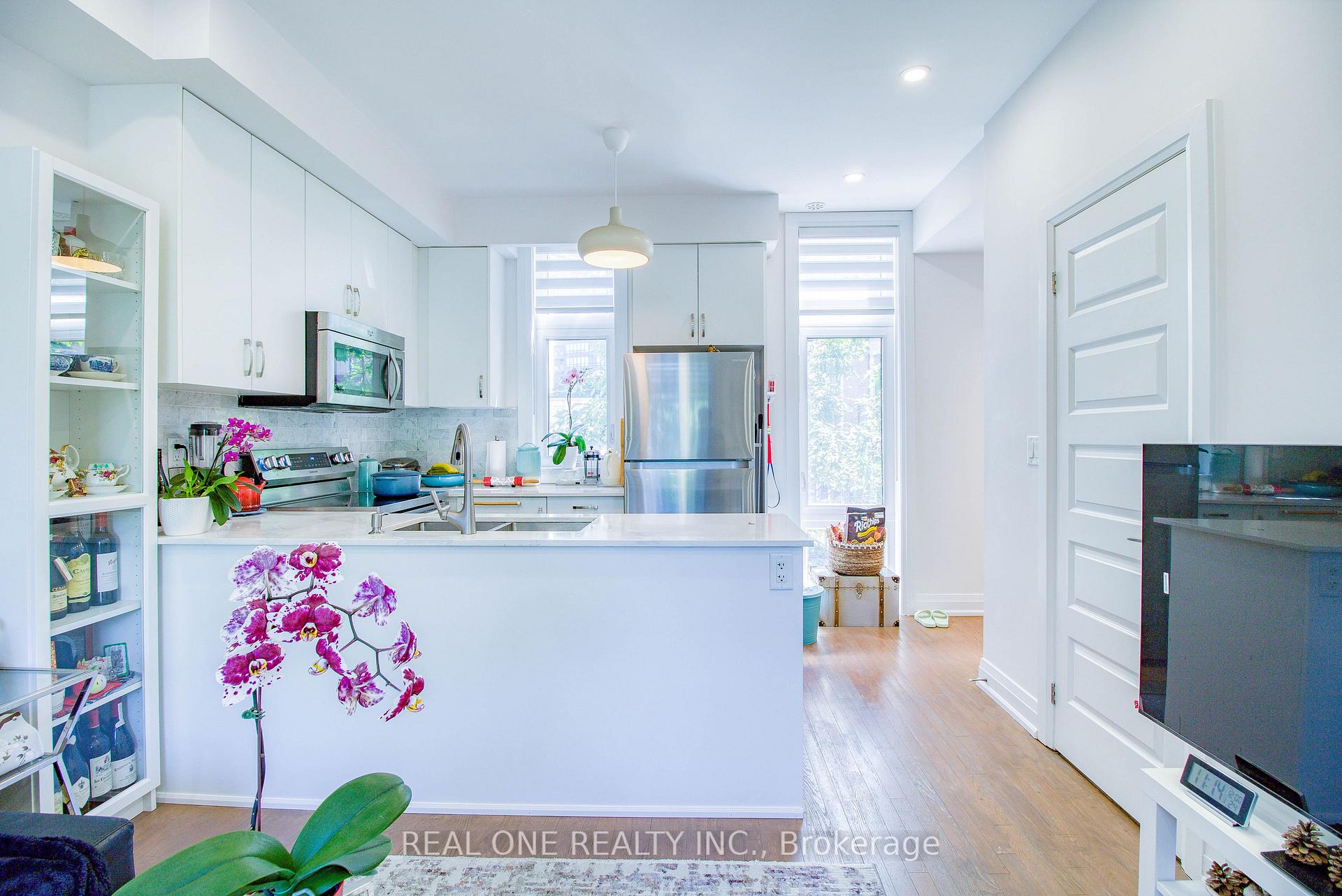 Photo 20 of Unit 63, 27 Eldora Avenue, North York, Newtonbrook West — HOMEH