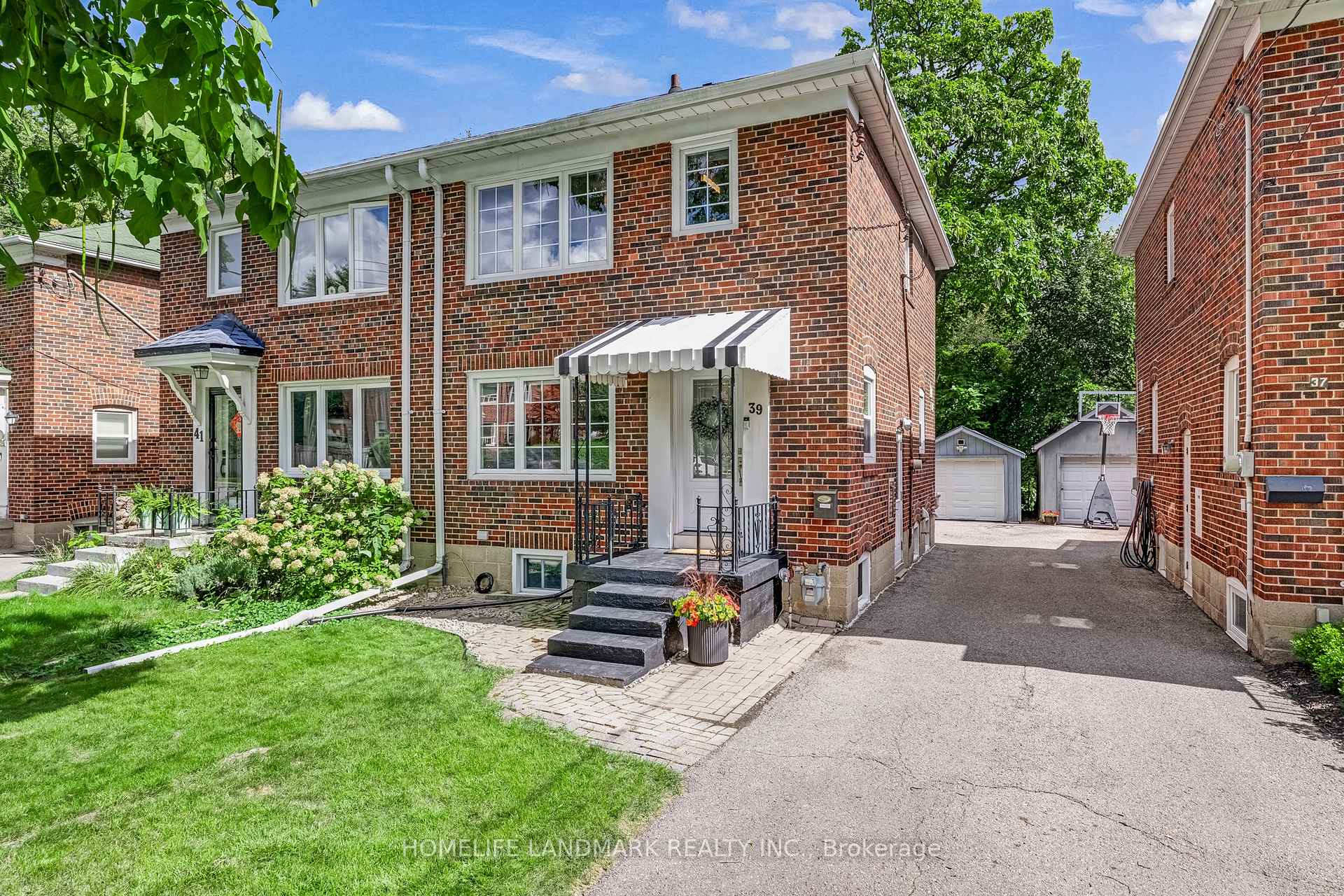 Photo 1 of 39 Brentcliffe Road, Toronto, Leaside — HOMEH
