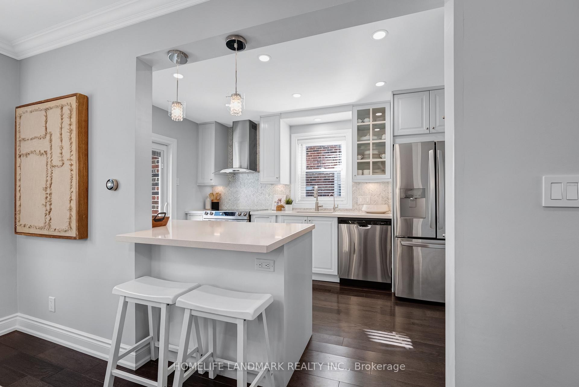 Photo 14 of 39 Brentcliffe Road, Toronto, Leaside — HOMEH