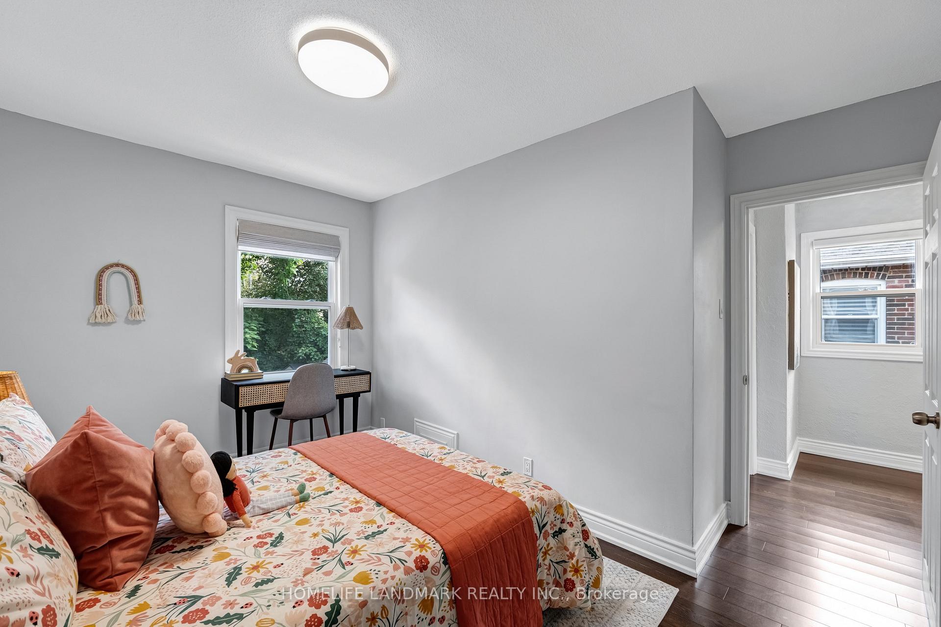 Photo 24 of 39 Brentcliffe Road, Toronto, Leaside — HOMEH