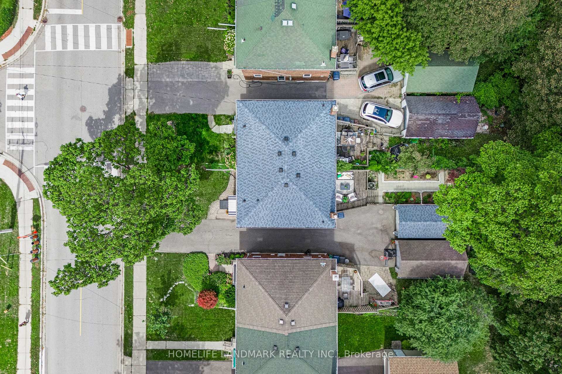 Photo 35 of 39 Brentcliffe Road, Toronto, Leaside — HOMEH