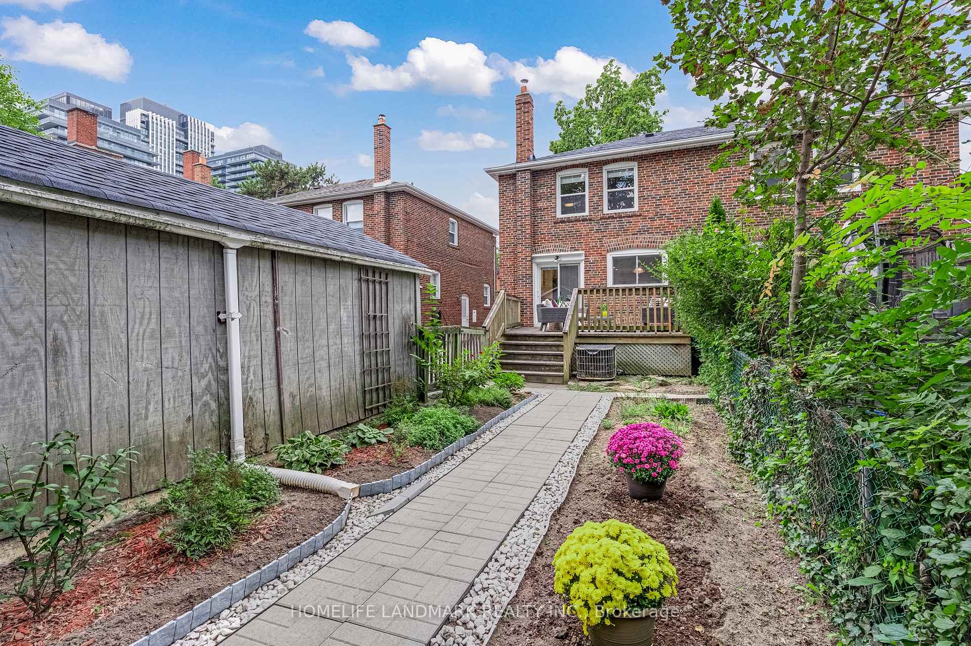 Photo 41 of 39 Brentcliffe Road, Toronto, Leaside — HOMEH