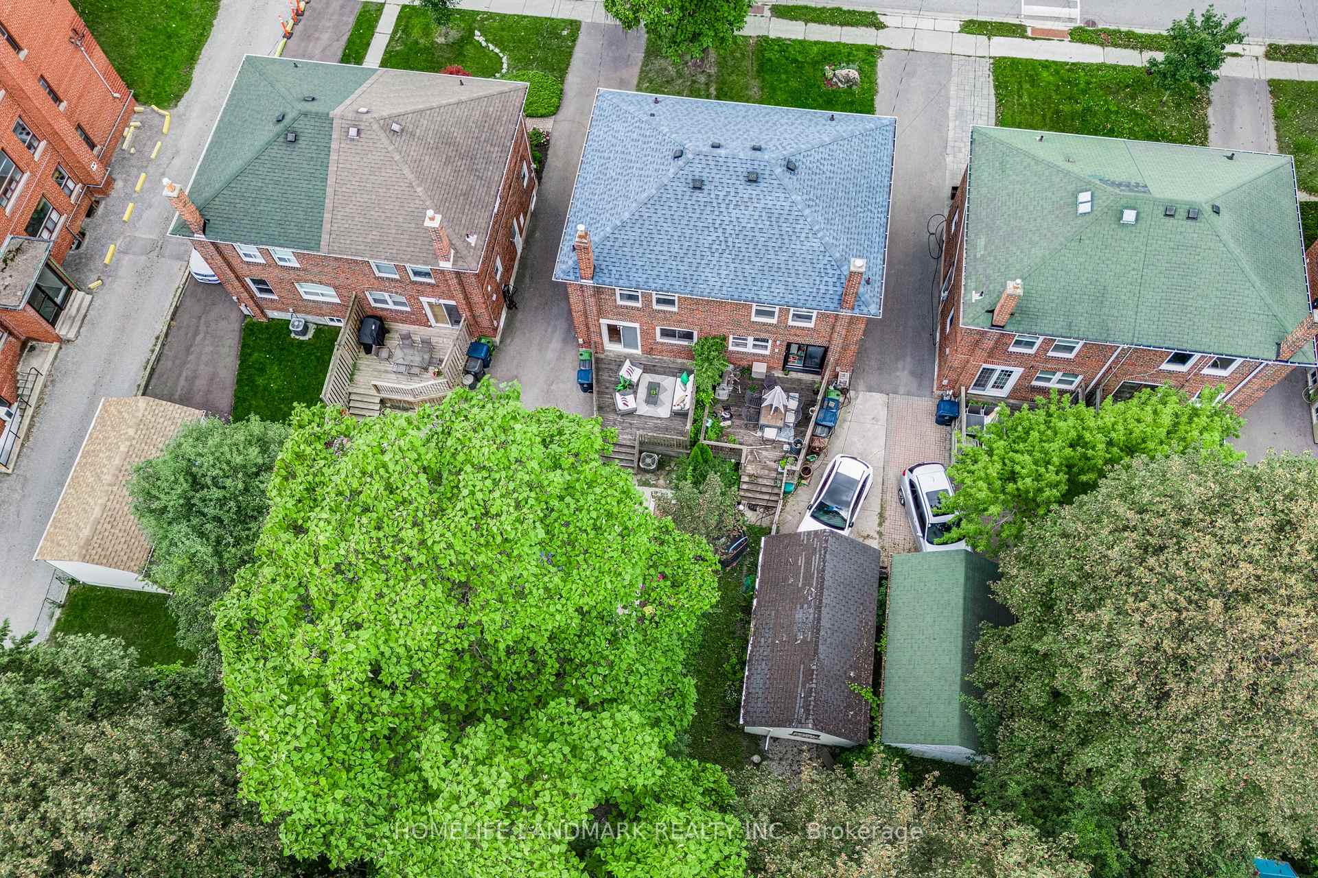 Photo 42 of 39 Brentcliffe Road, Toronto, Leaside — HOMEH