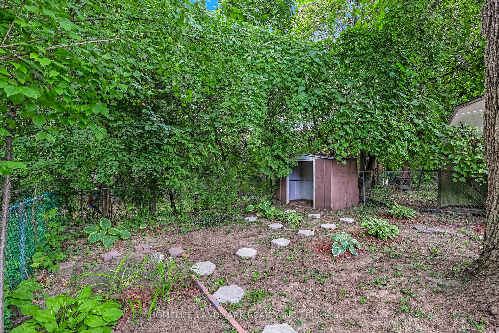 Photo 46 of 39 Brentcliffe Road, Toronto, Leaside — HOMEH