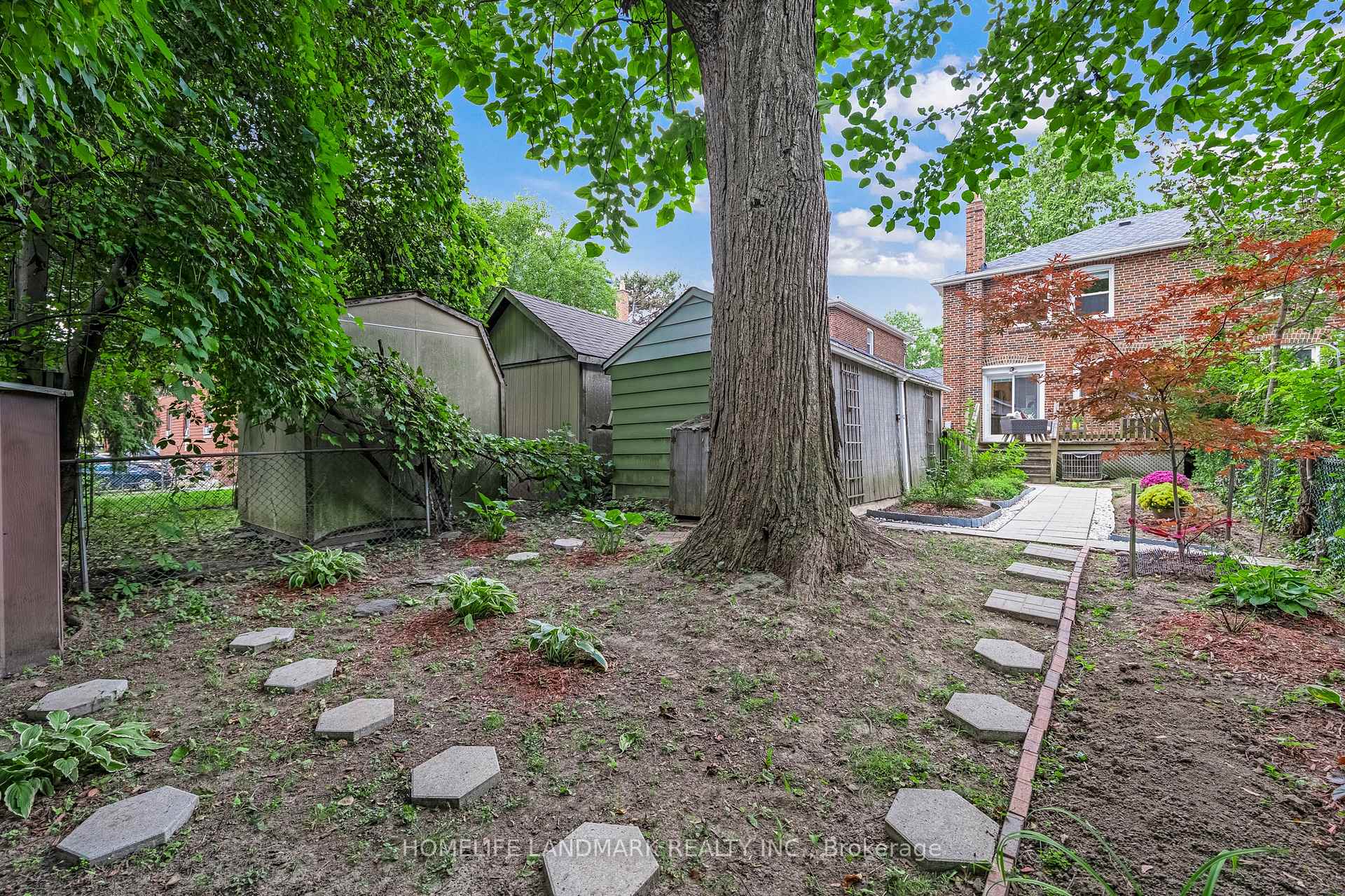Photo 47 of 39 Brentcliffe Road, Toronto, Leaside — HOMEH