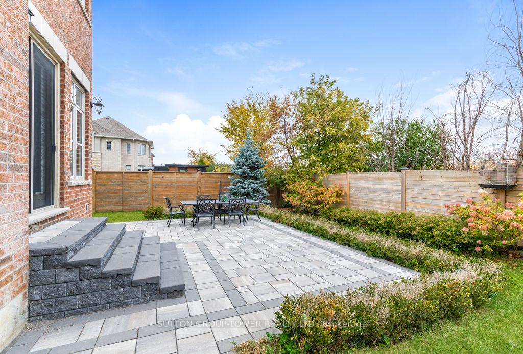 Photo 48 of 2 Mary Agar Court S, King, Nobleton — HOMEH