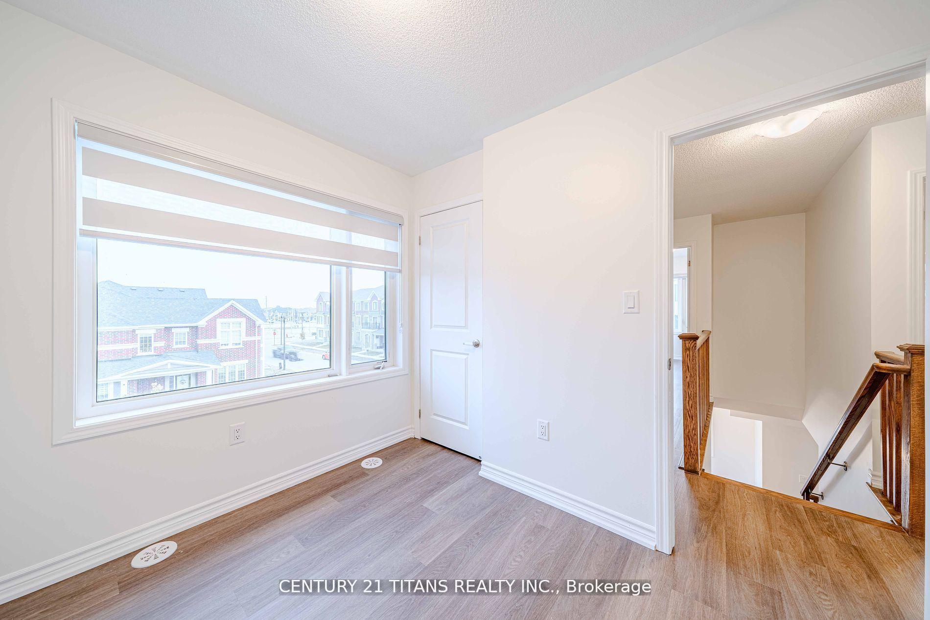 Photo 14 of 3321 Thunderbird Promenade, Pickering, Rural Pickering — HOMEH