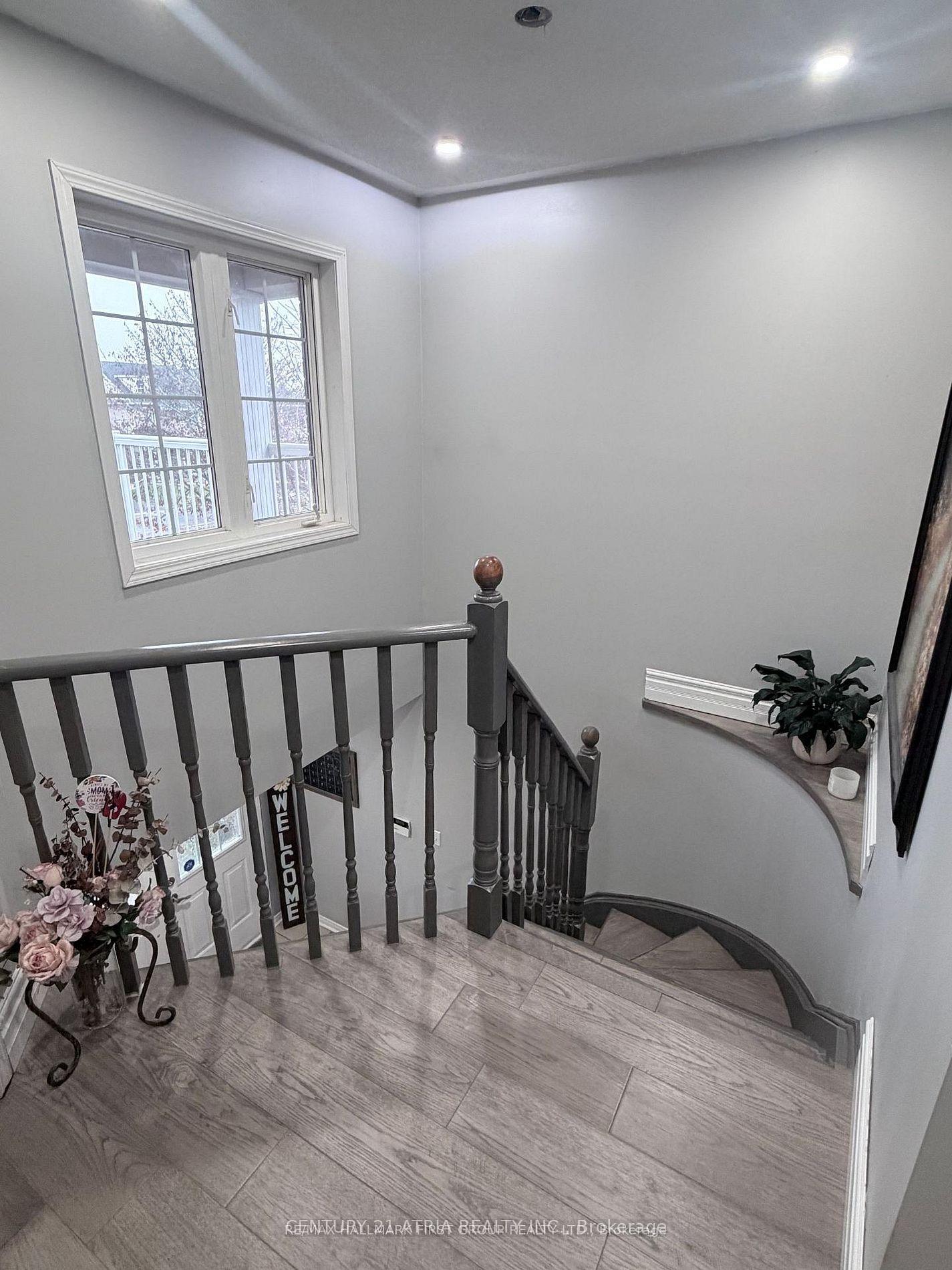 Photo 11 of 82 Hutton Place, Clarington, Bowmanville — HOMEH